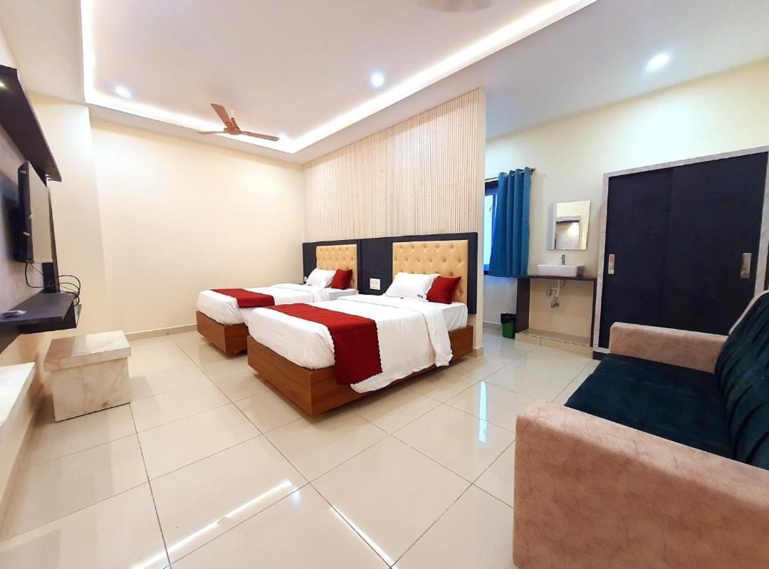Hotel Vsr Grand Vijayawāda Dış mekan fotoğraf