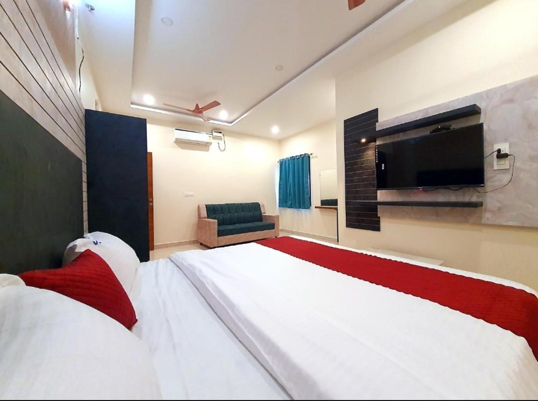 Hotel Vsr Grand Vijayawāda Dış mekan fotoğraf